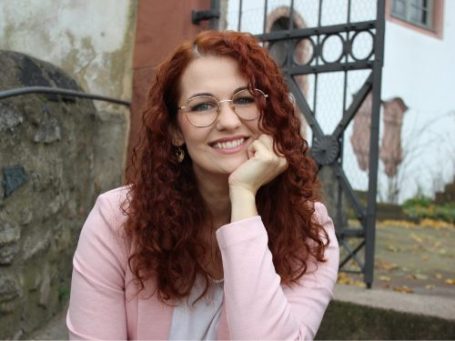 Freie Rednerin Trauerfeier Traurednerin Hochzeit Kinderwillkommensfest Bergstraße